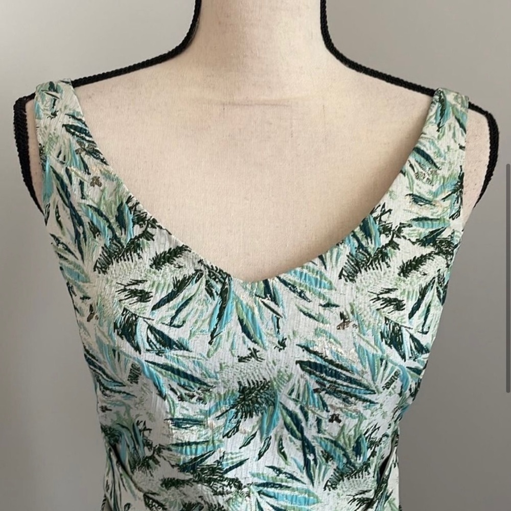ZARA Green Sleeveless Faux Wrap Cropped Blouse size Small Metallic Zip Back Top - Picture 2 of 8